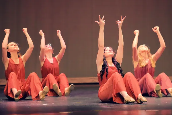Beg Int Contemporary Beg Int Contemporary