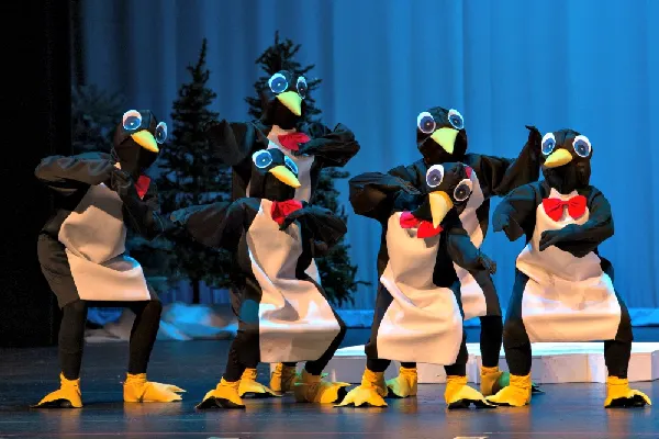 Performance company penquins 2 Performance company